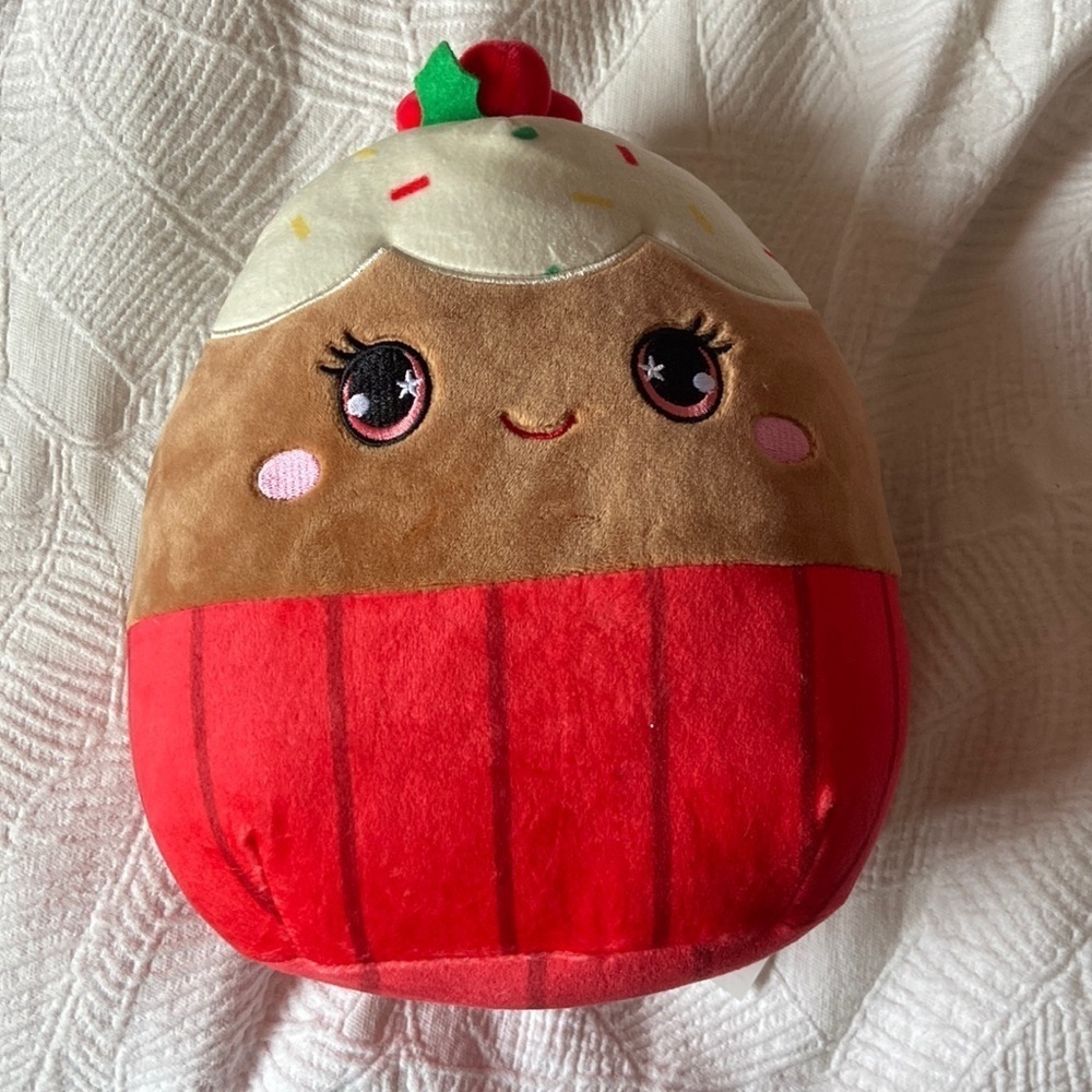 Cupcake squishmallow 8”